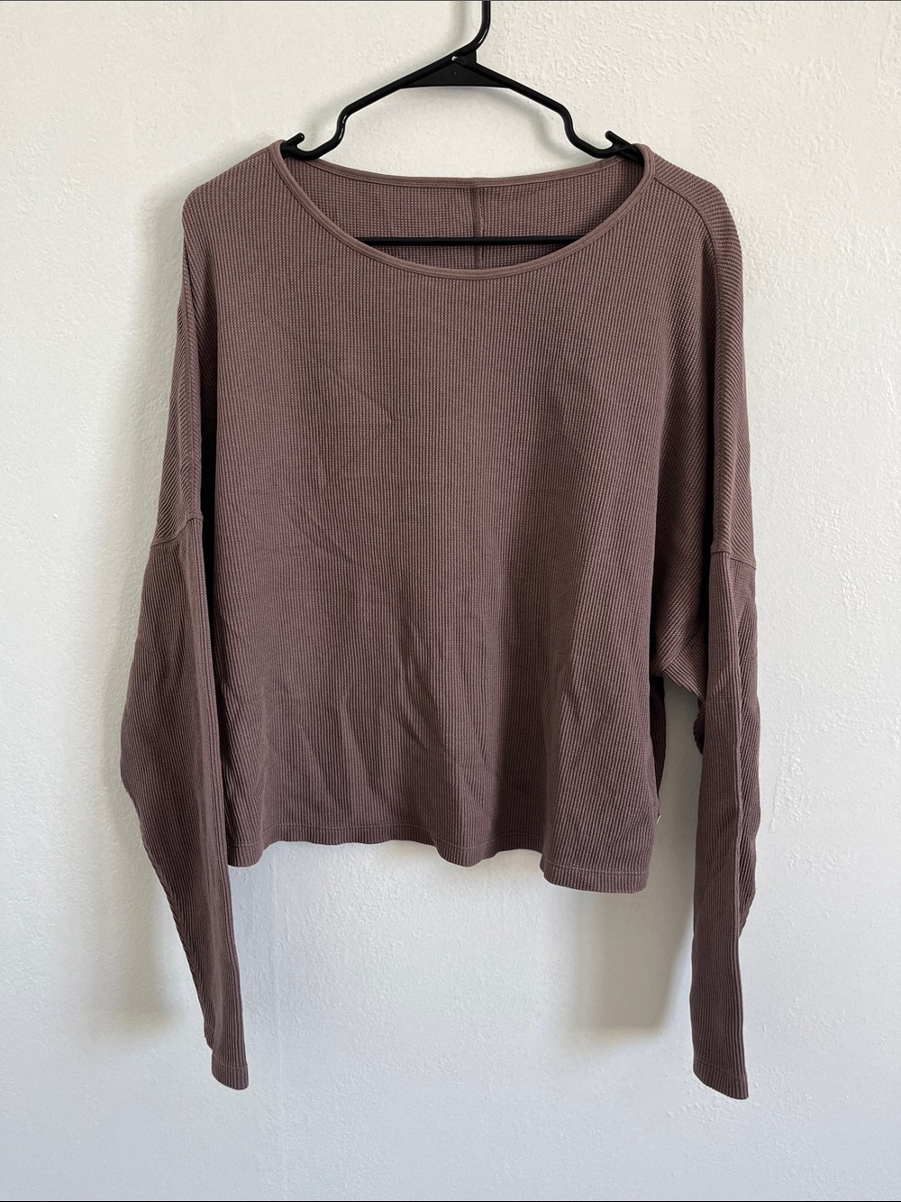 Vuori slouchy waffle crewneck shirt M/L